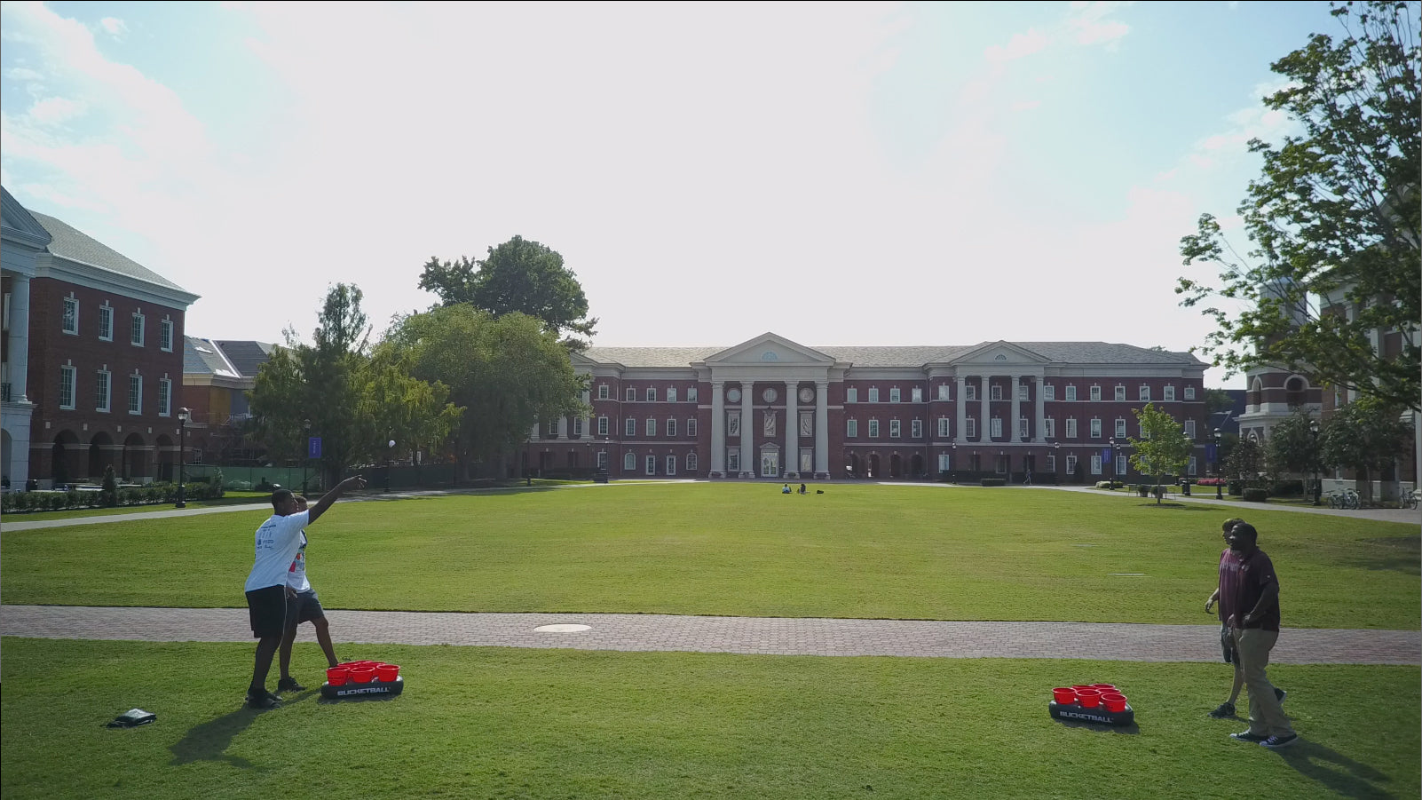 How to Play Giant Beer Pong BucketBall